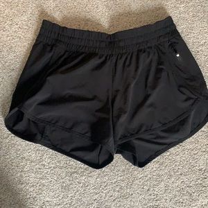 Lulu 4” tracker short